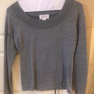 Heather gray light weight long sleeved sweater.